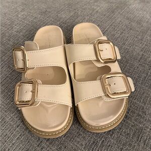 Women’s sandals